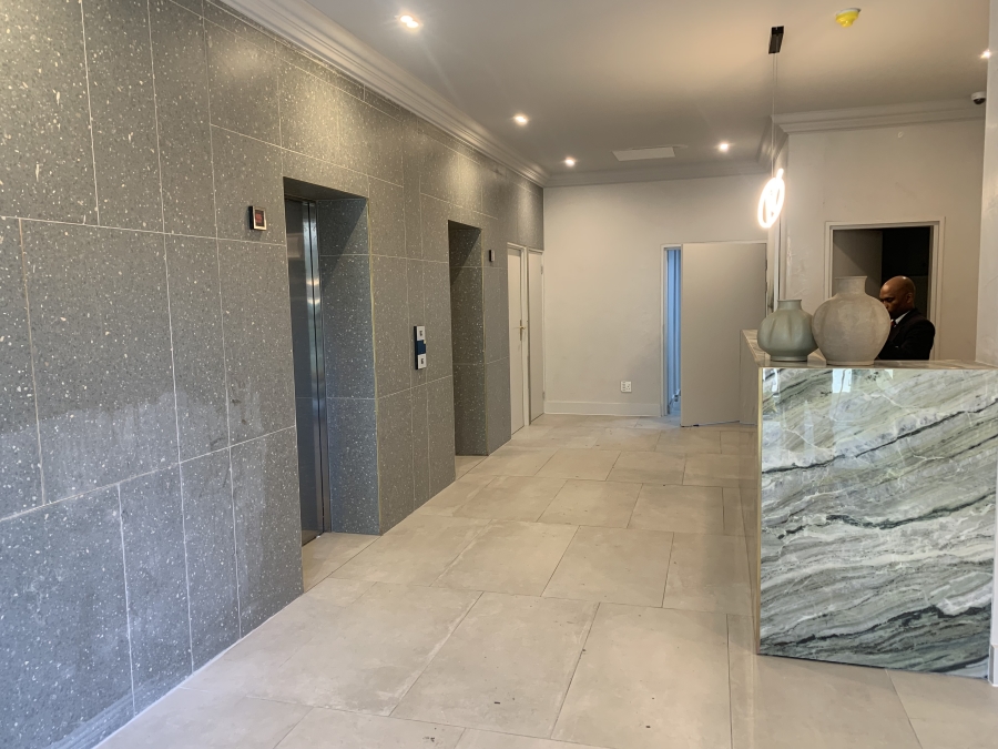 1 Bedroom Property for Sale in Sea Point Western Cape